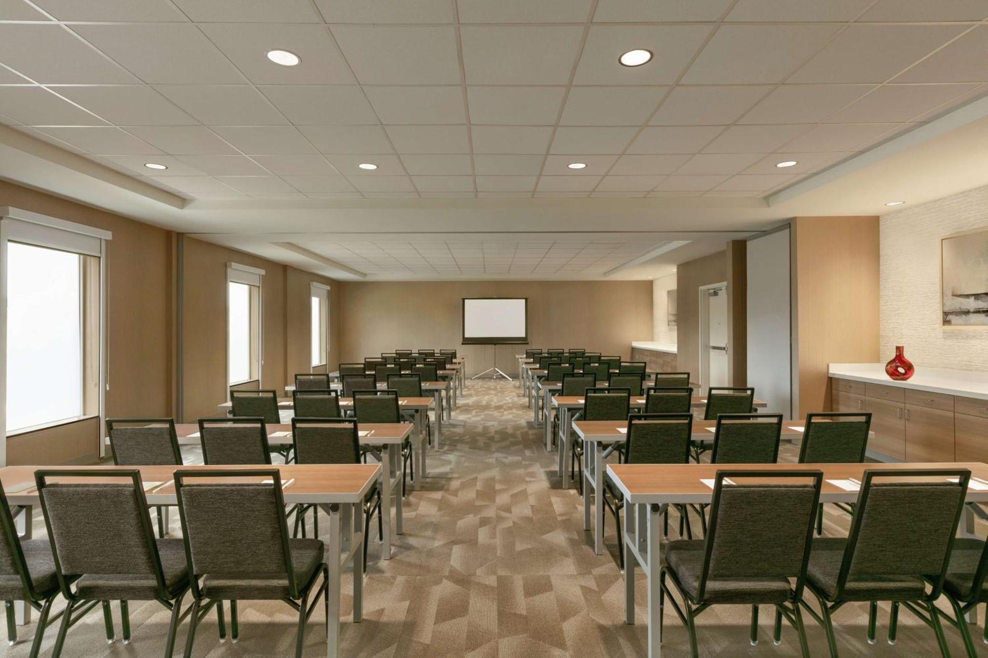 Home2 Suites By Hilton Chantilly Dulles Airport Εξωτερικό φωτογραφία